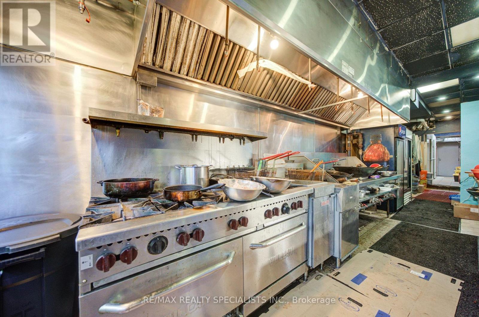 1935 Weston Road, Toronto, Ontario  M9N 1W7 - Photo 42 - W13871208
