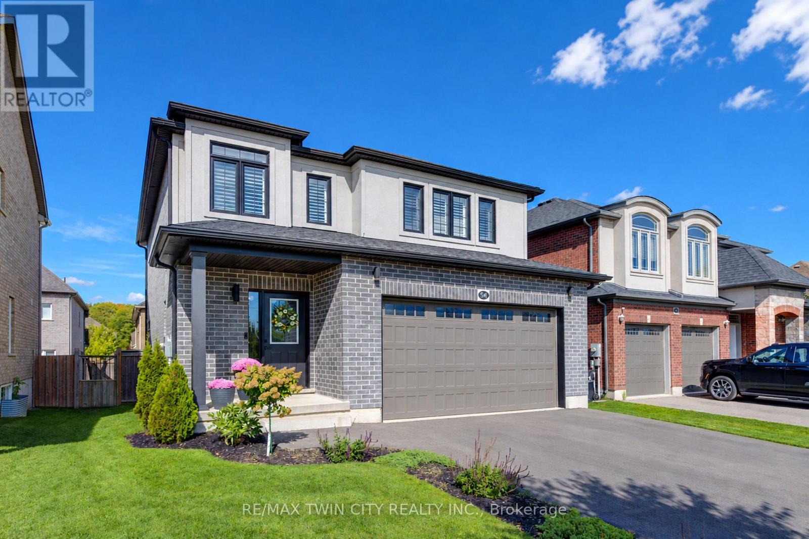 541 BRITTANIA CRESCENT, Kitchener, Ontario