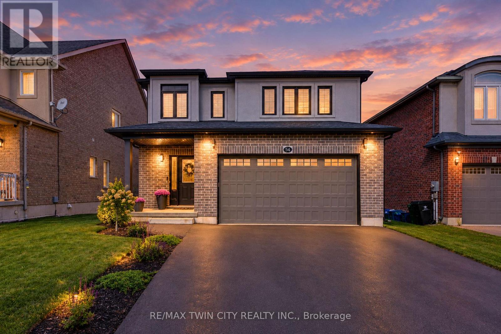 541 Brittania Crescent, Kitchener, Ontario  N2R 1Y9 - Photo 2 - X13871188