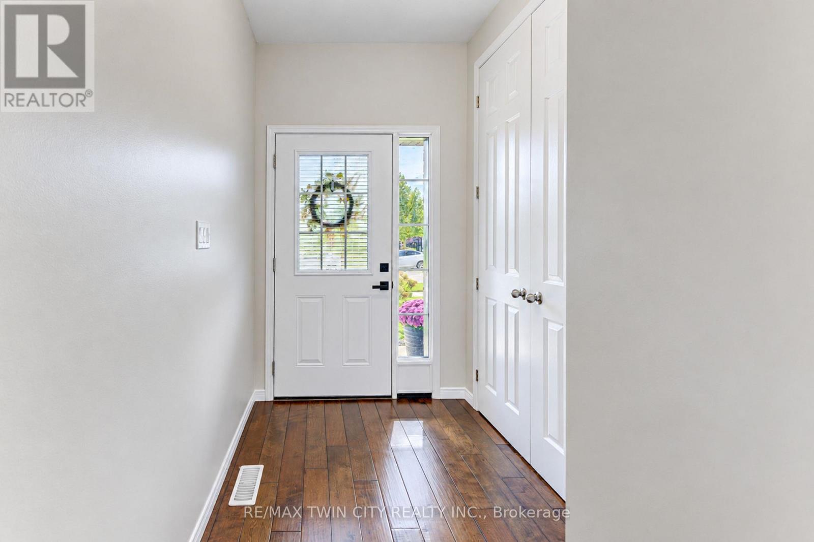 541 Brittania Crescent, Kitchener, Ontario  N2R 1Y9 - Photo 7 - X13871188