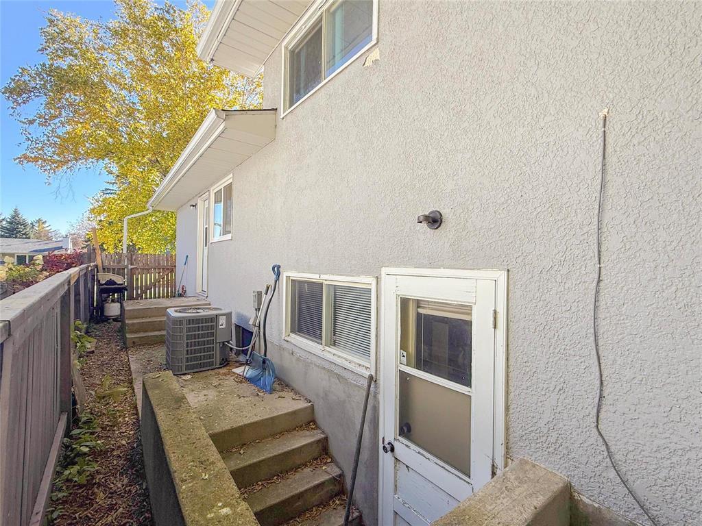 6 Westwood Bay, Brandon, Manitoba  R7B 2V8 - Photo 23 - 202625048