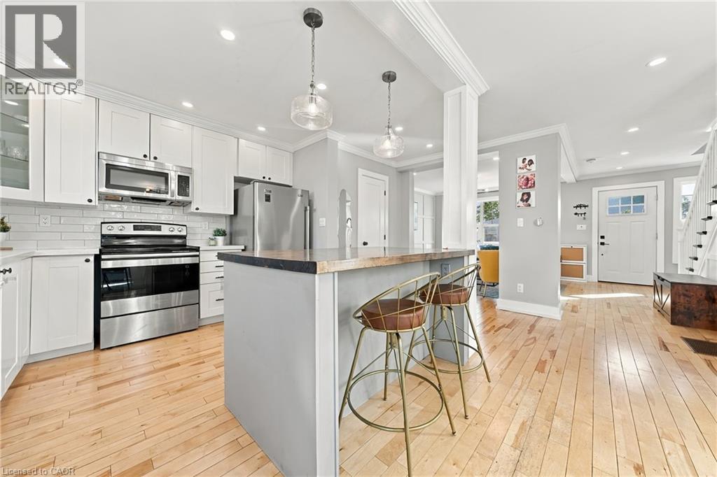 1231 Dunsmure Road, Hamilton, Ontario L8H 1L5 - Photo 6 - 40868215
