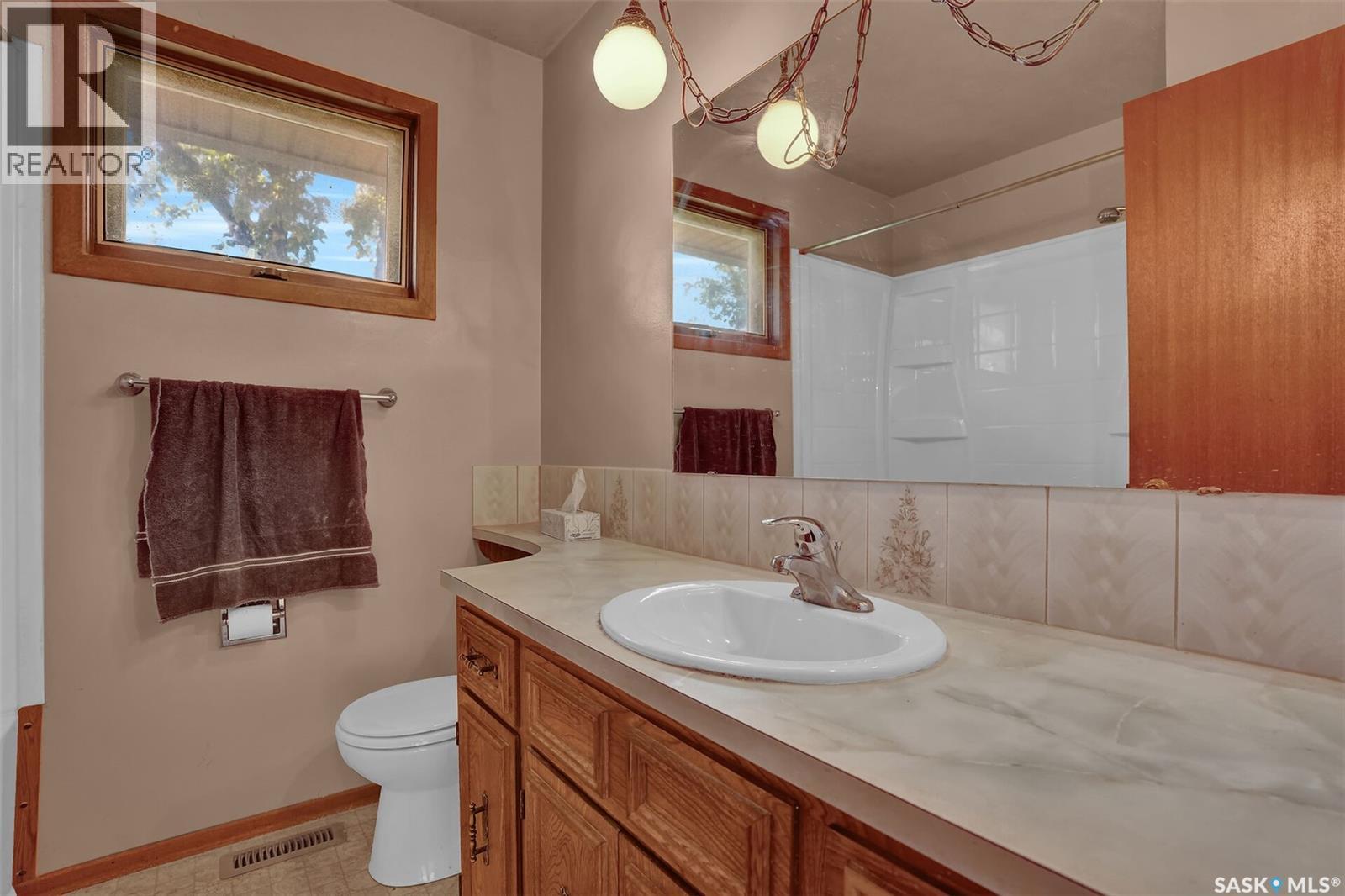 98 Alport Crescent, Regina, Saskatchewan  S4R 7Y6 - Photo 18 - SK050302