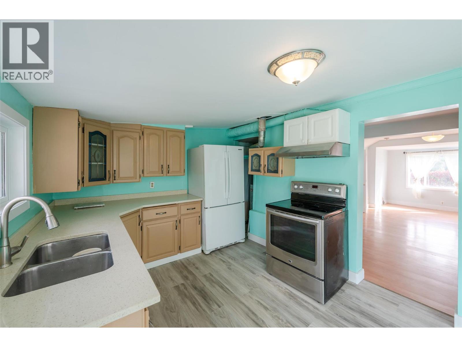 5814 Main Street