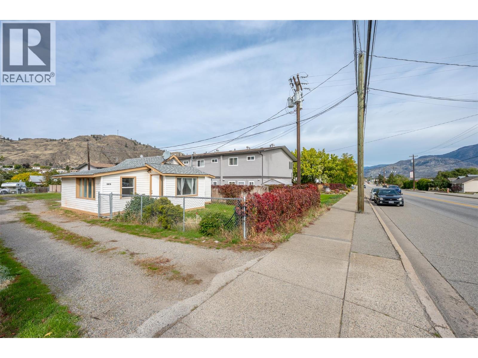 5814 Main Street