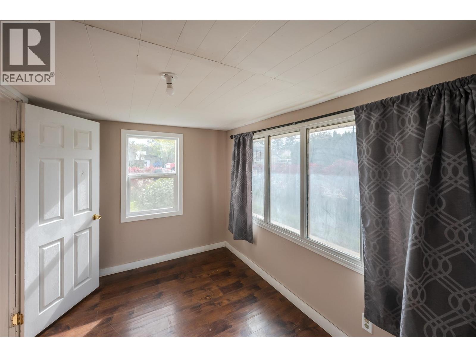5814 Main Street