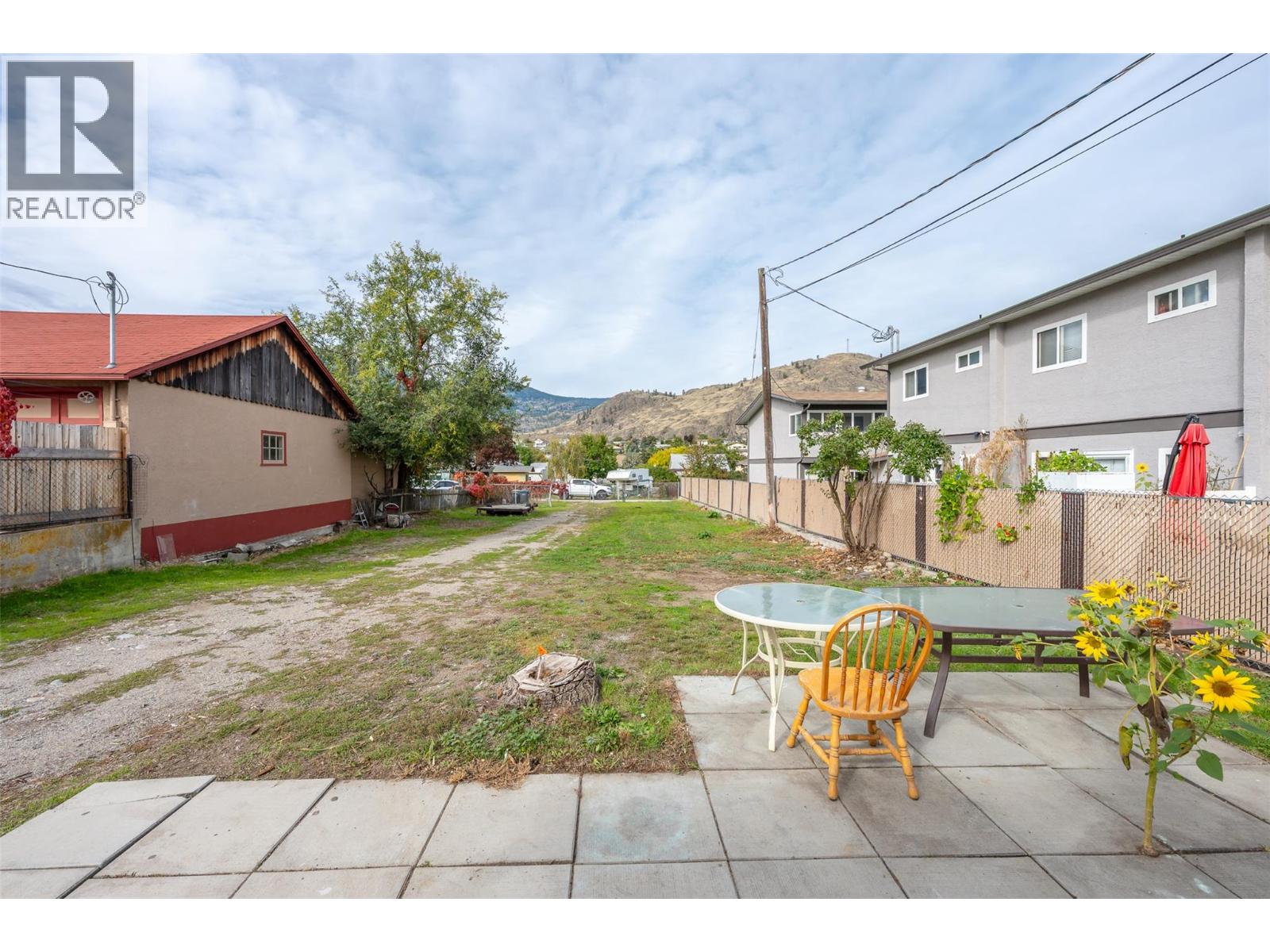 5814 Main Street