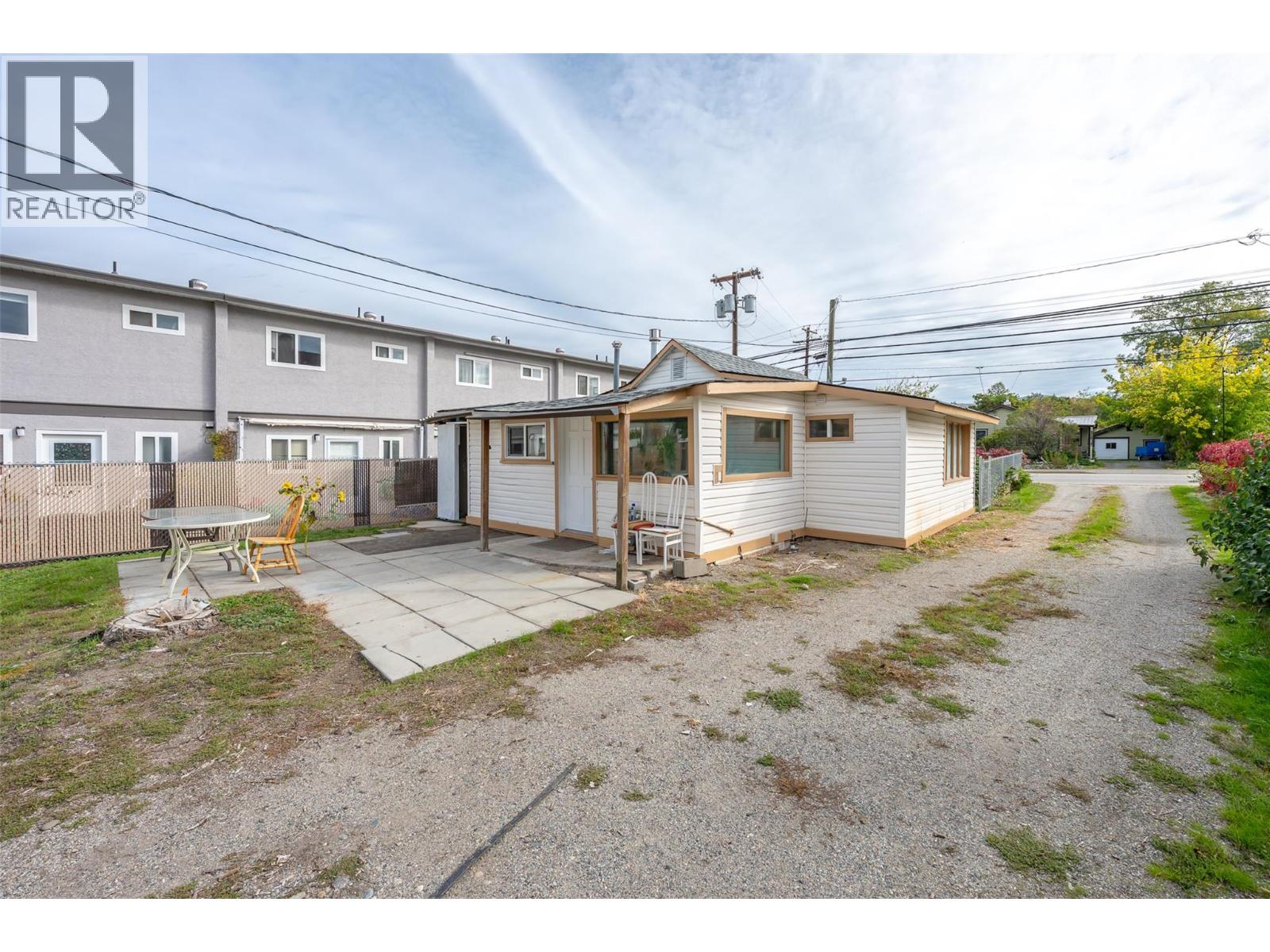 5814 Main Street