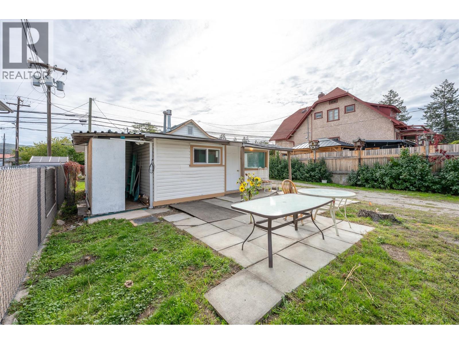 5814 Main Street