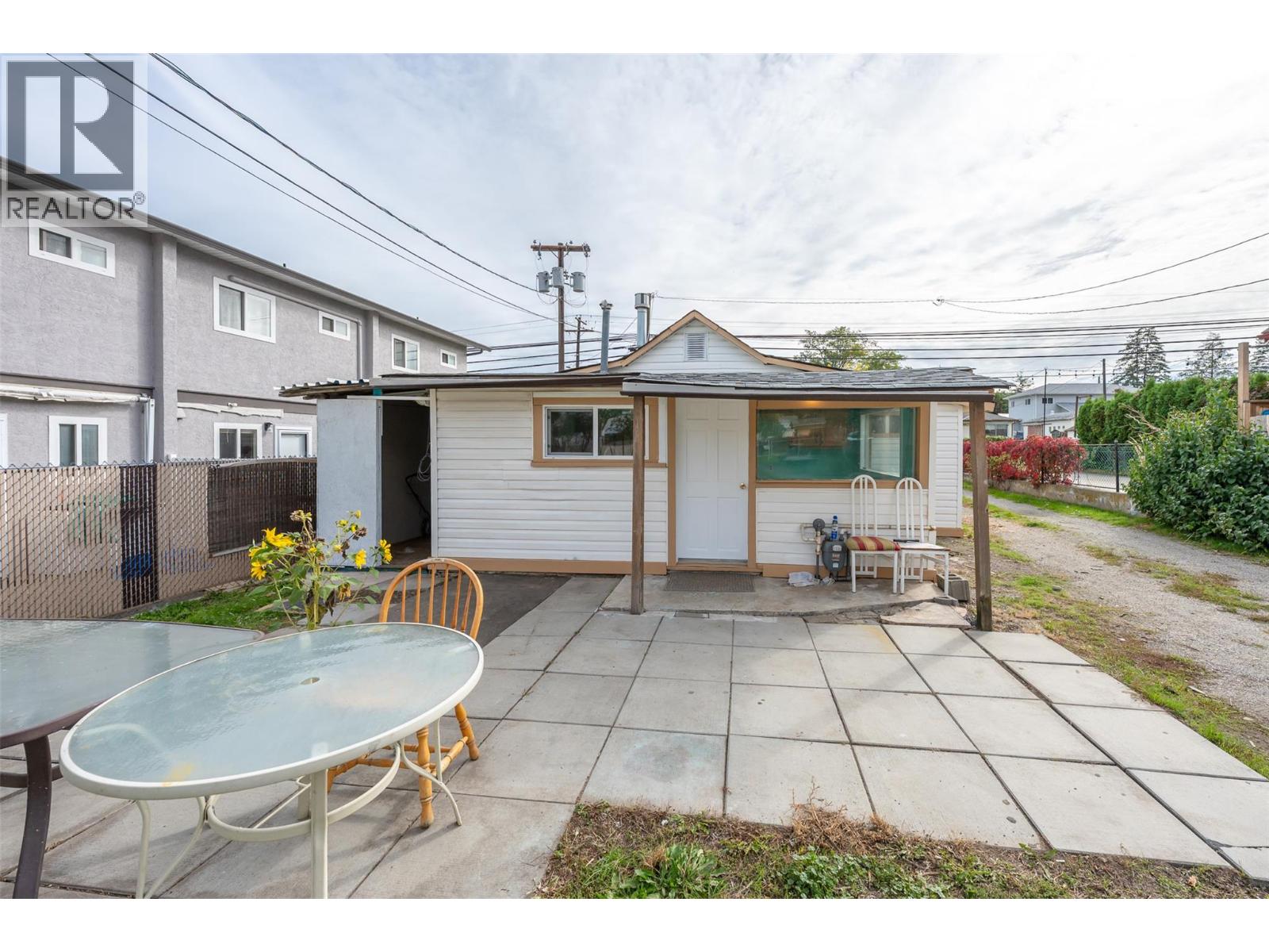5814 Main Street