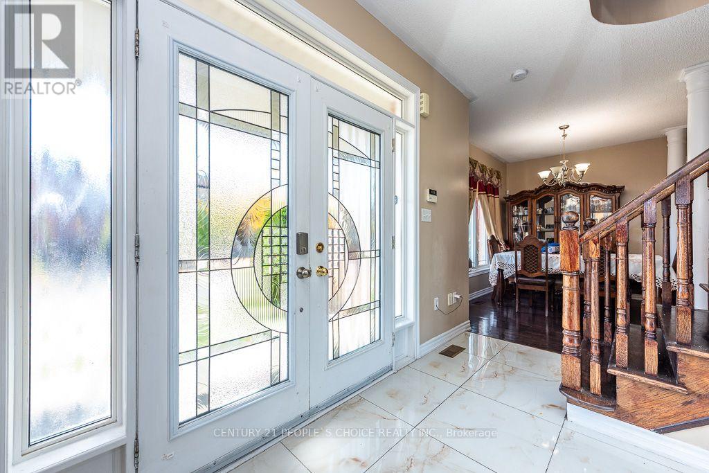 1 Bouvier Gate, Brampton, Ontario  L7A 3T7 - Photo 7 - W13851936