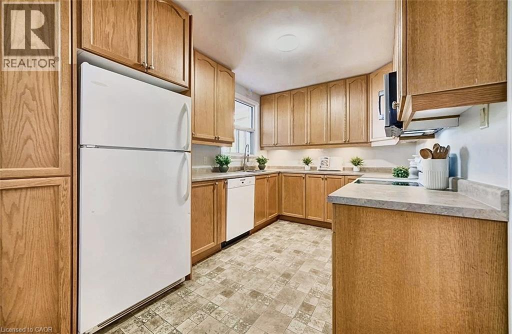 208 Arnold Street, Kitchener, Ontario  N2H 6E7 - Photo 8 - 40866787