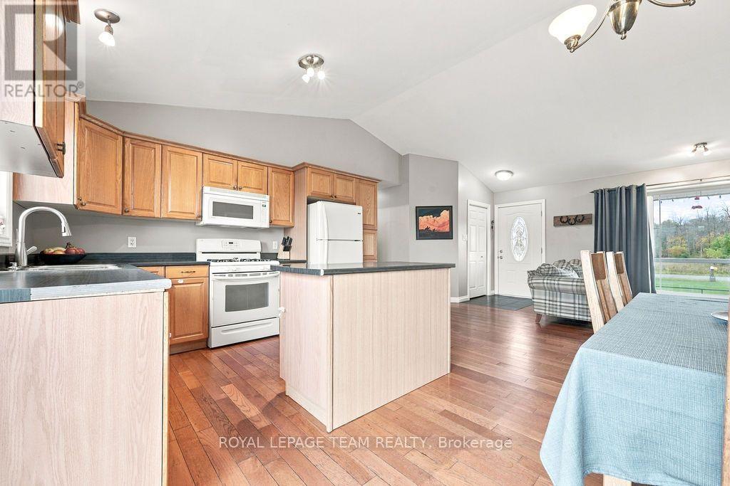 1414 Goshen Road, Horton, Ontario  K7V 3Z4 - Photo 8 - X13871352