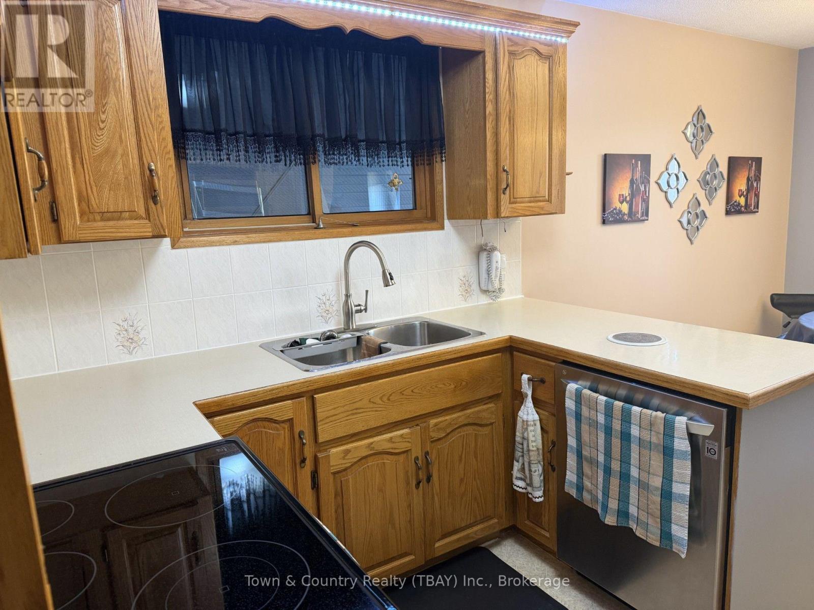 255 London Drive, Thunder Bay, Ontario  P7A 7Z6 - Photo 7 - X13871258