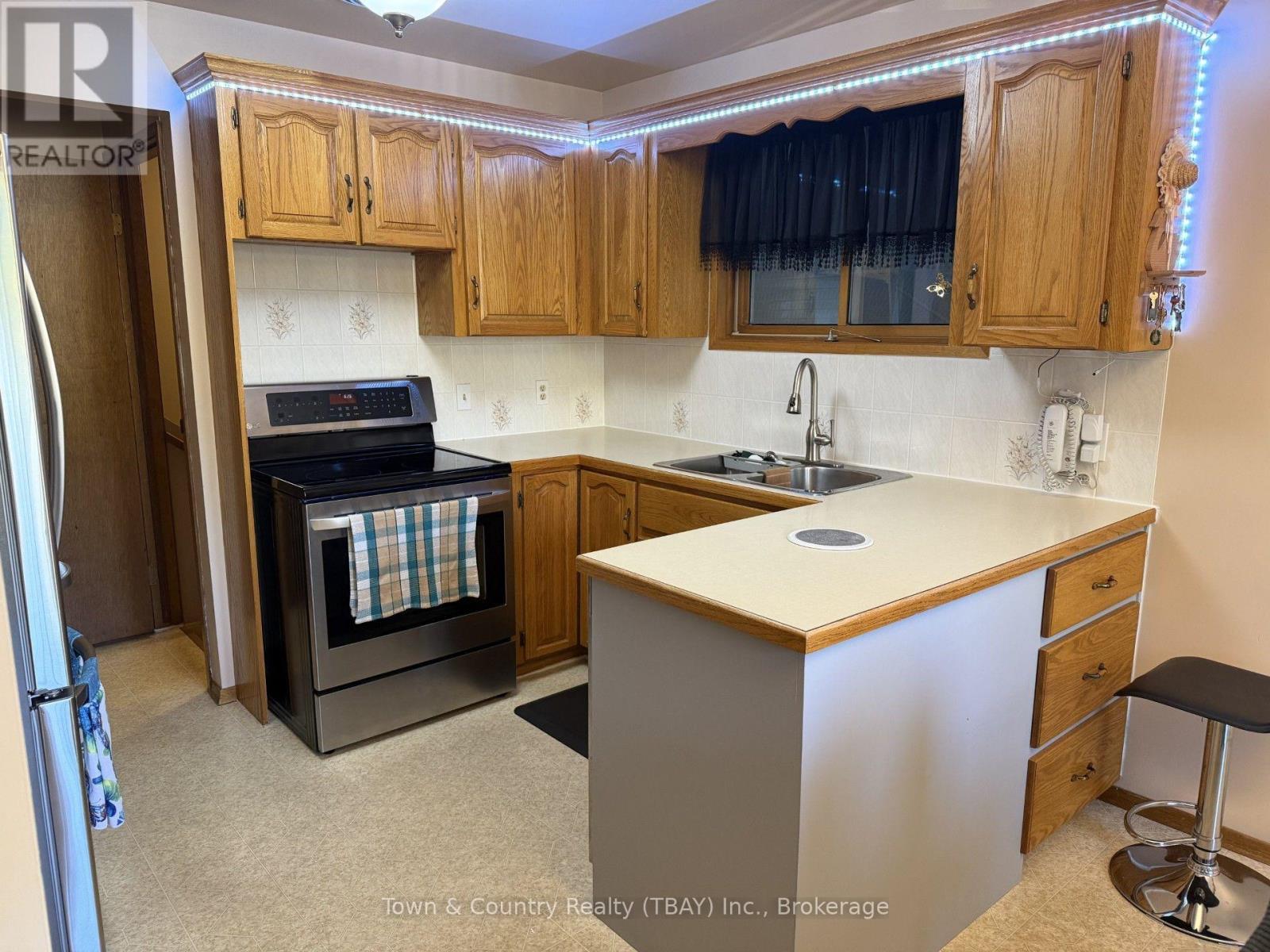 255 London Drive, Thunder Bay, Ontario  P7A 7Z6 - Photo 8 - X13871258