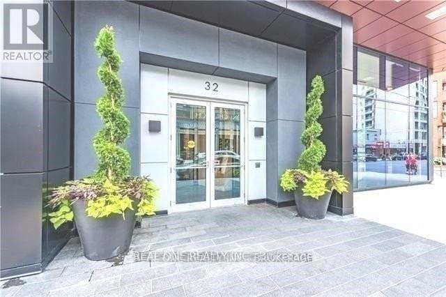 1101 - 32 DAVENPORT ROAD