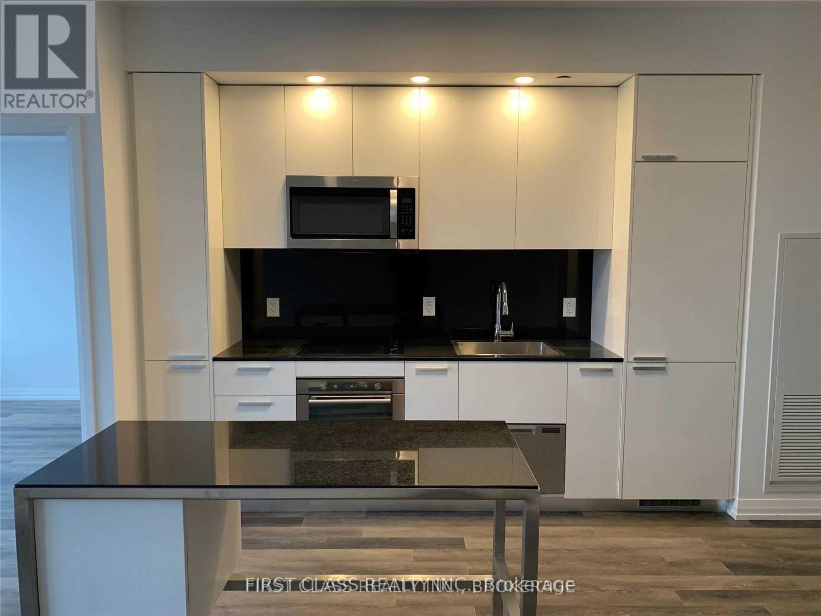 2715 - 75 CANTERBURY PLACE