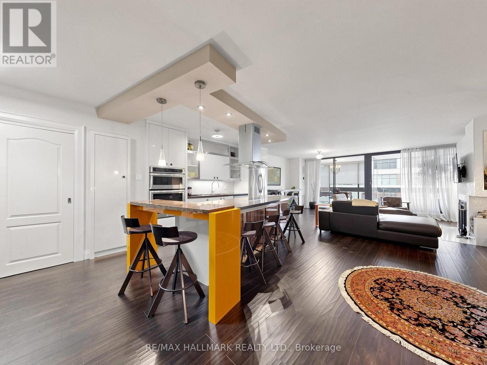1405 - 15 Mcmurrich Street, Toronto, Ontario  M5R 3M6 - Photo 18 - C13871518