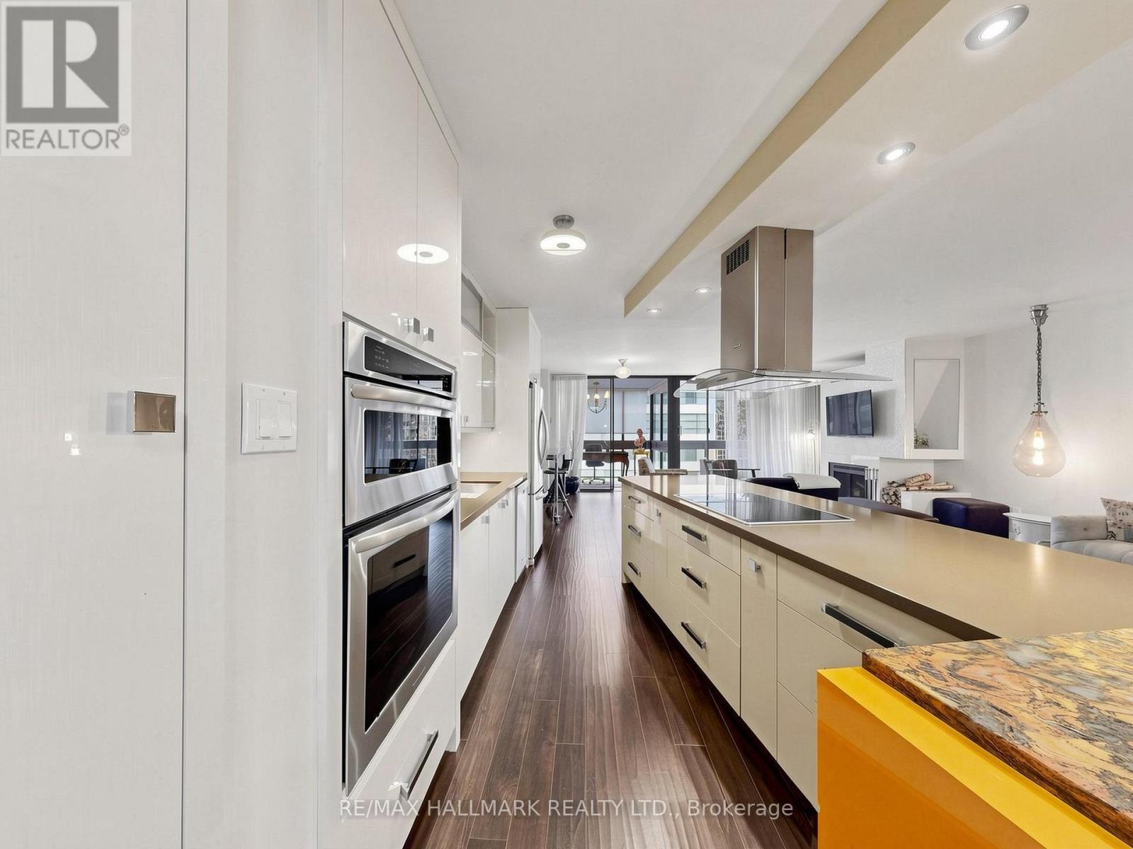 1405 - 15 Mcmurrich Street, Toronto, Ontario  M5R 3M6 - Photo 19 - C13871518