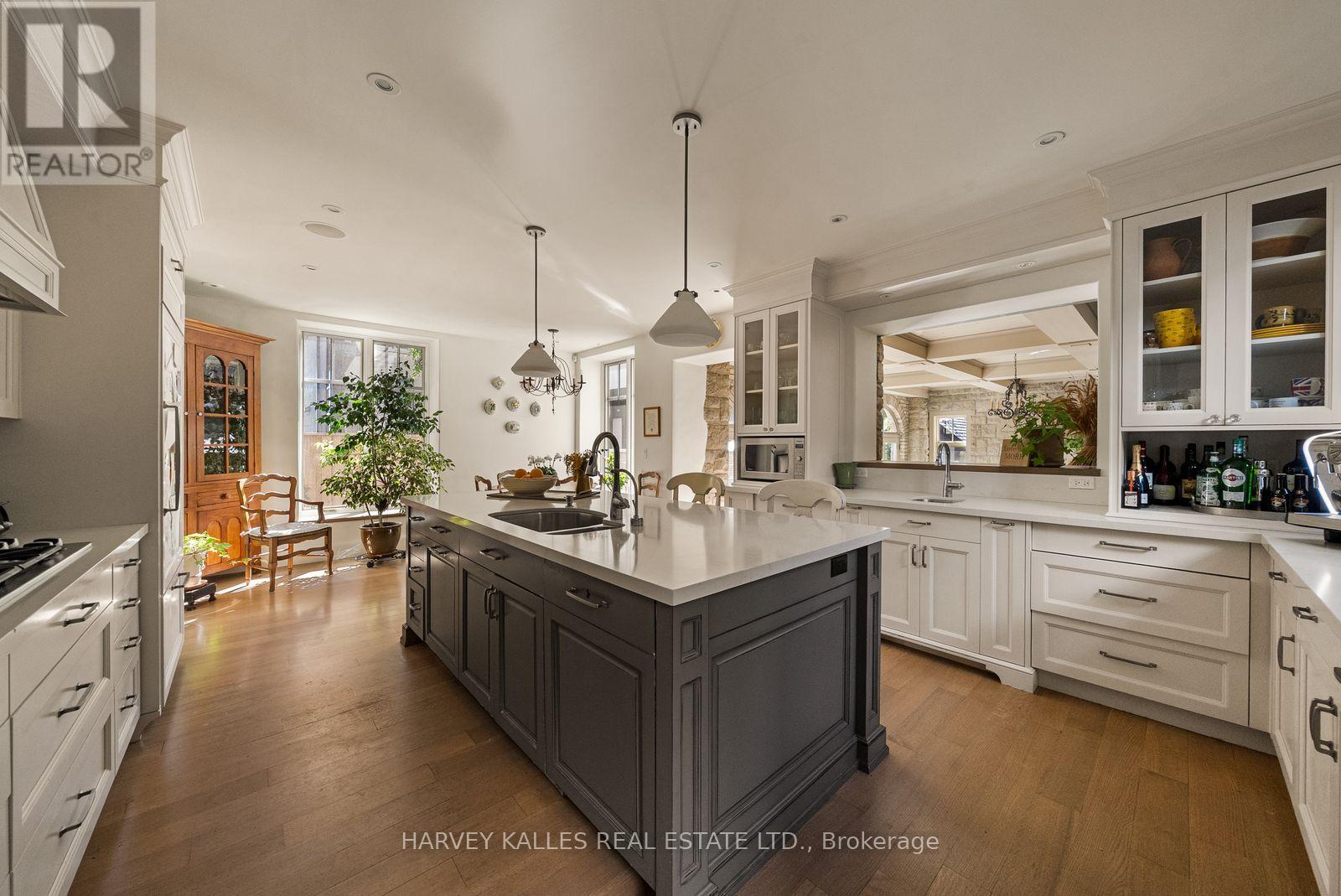 4 Neville Park Boulevard, Toronto, Ontario  M4E 3P6 - Photo 17 - E13871354