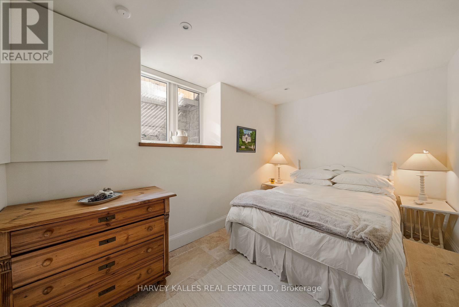 4 Neville Park Boulevard, Toronto, Ontario  M4E 3P6 - Photo 40 - E13871354