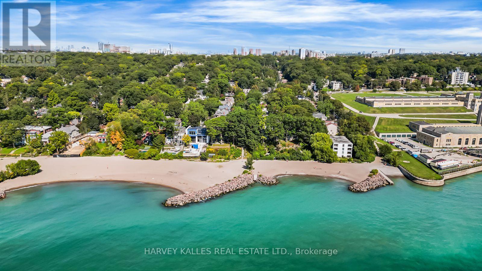 4 Neville Park Boulevard, Toronto, Ontario  M4E 3P6 - Photo 48 - E13871354