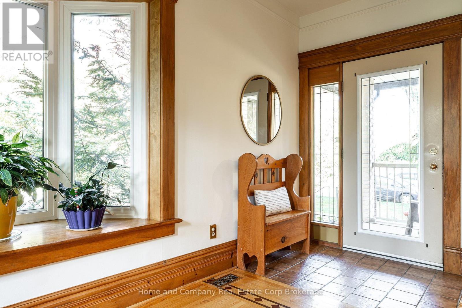 231 Church Street, Stratford, Ontario N5A 2R7 - Photo 3 - X13871478