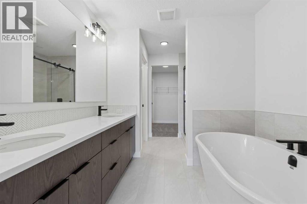 34 Amblefield Common NW, Calgary, Alberta  T3P 2L7 - Photo 32 - A2350746