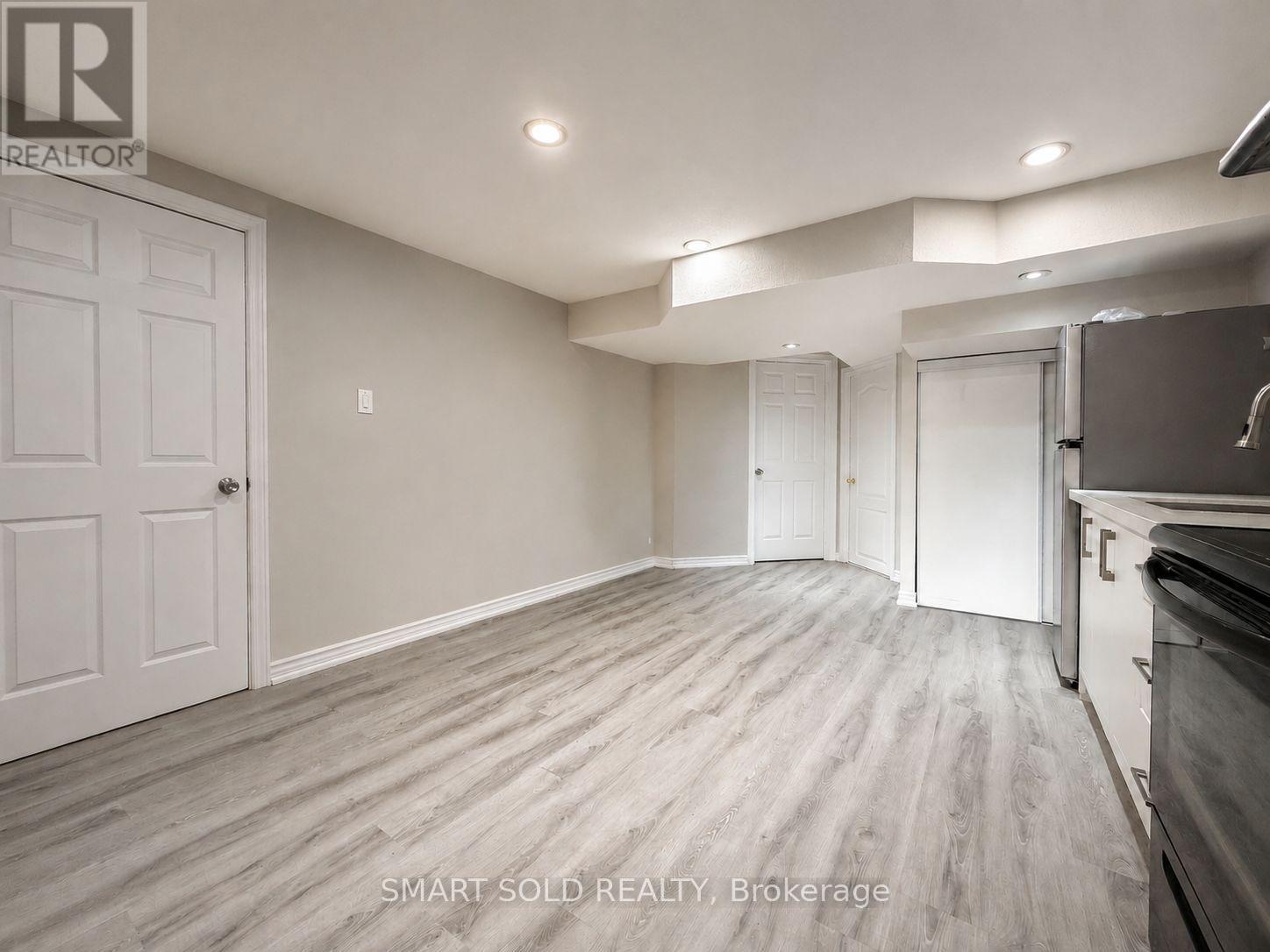 Lower - 71 Dewpoint Road, Vaughan (Patterson), Ontario  L4J 9E1 - Photo 5 - N13871234