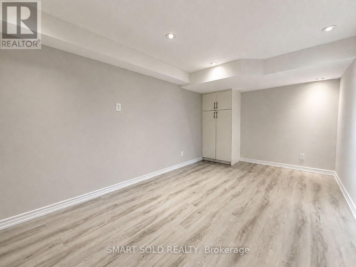 Lower - 71 Dewpoint Road, Vaughan (Patterson), Ontario  L4J 9E1 - Photo 8 - N13871234