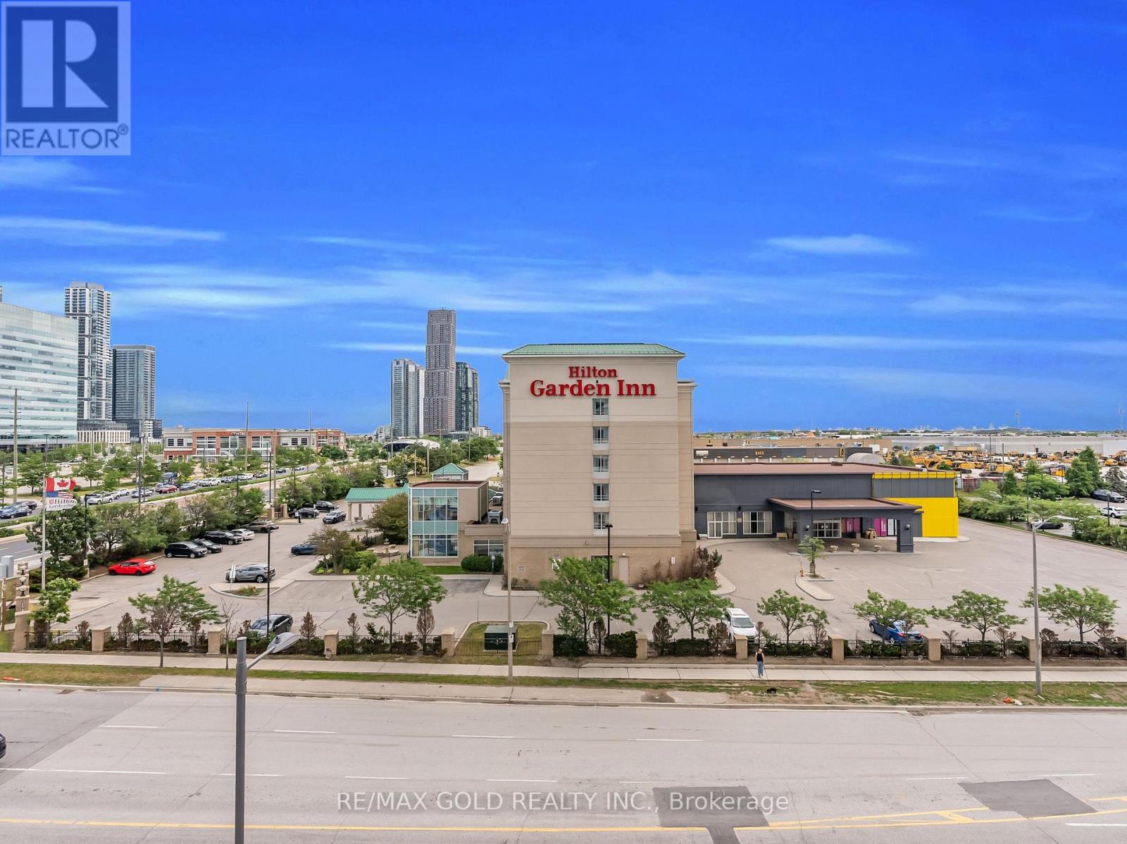 608 - 28 INTERCHANGE WAY