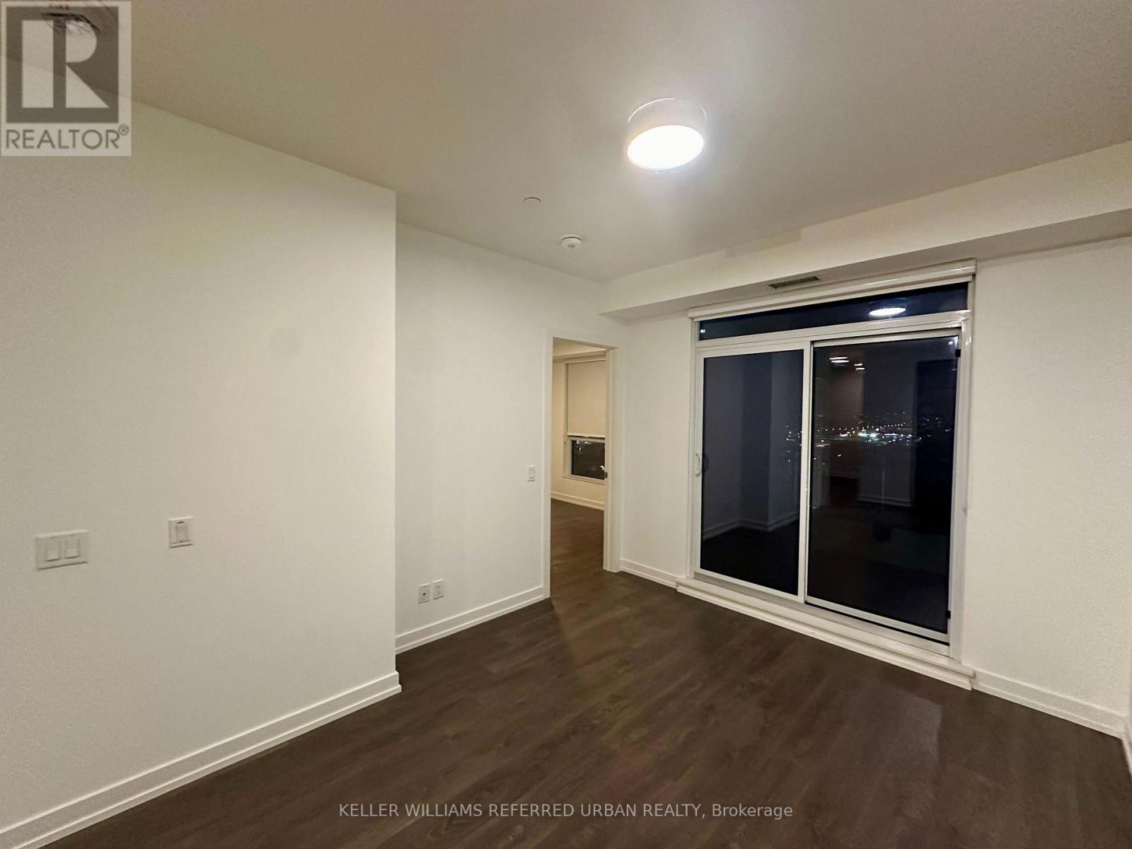 1215 - 1 GRANDVIEW AVENUE