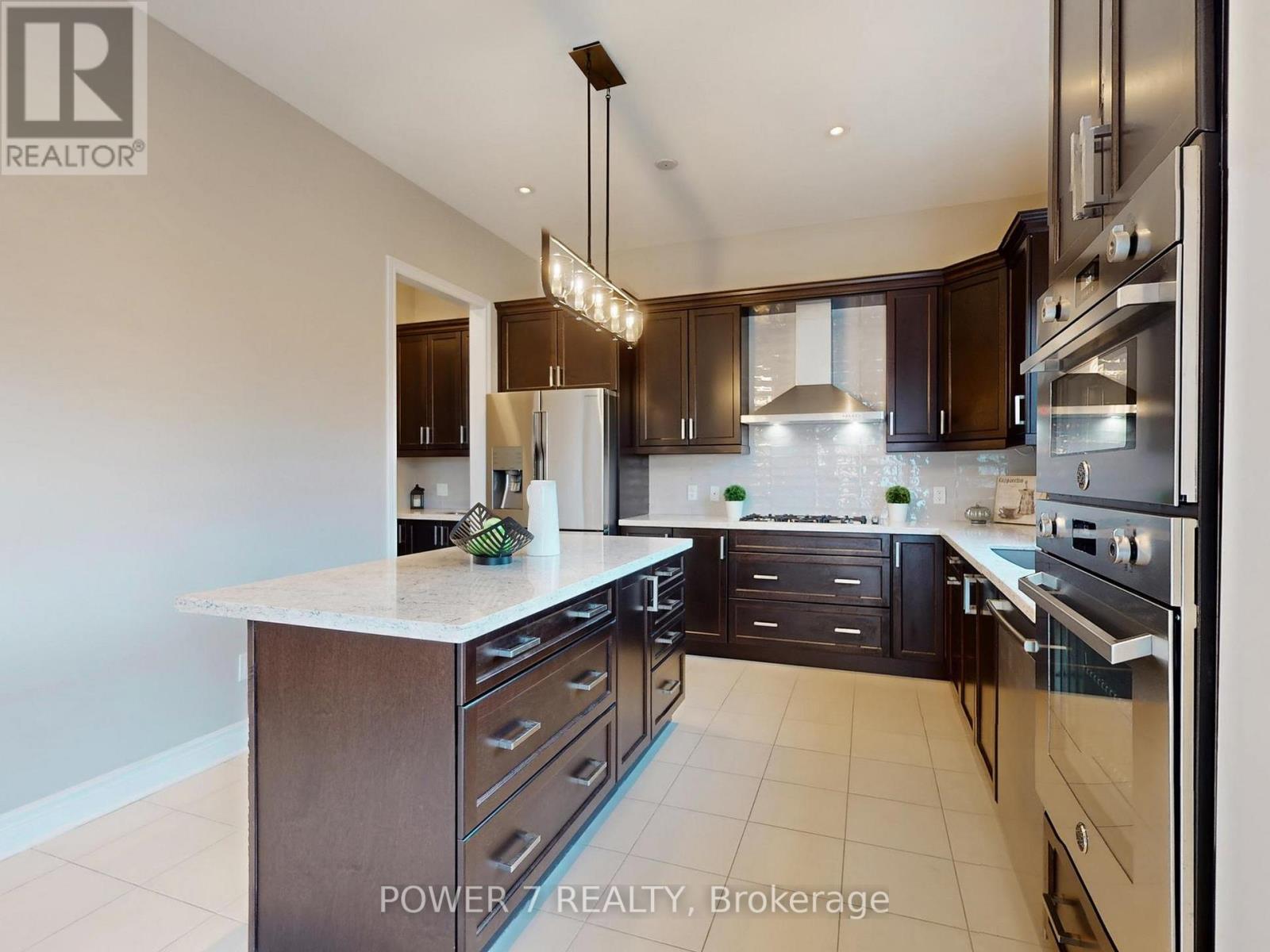 61 Match Point Court, Aurora, Ontario  L4G 3J1 - Photo 15 - N13871368