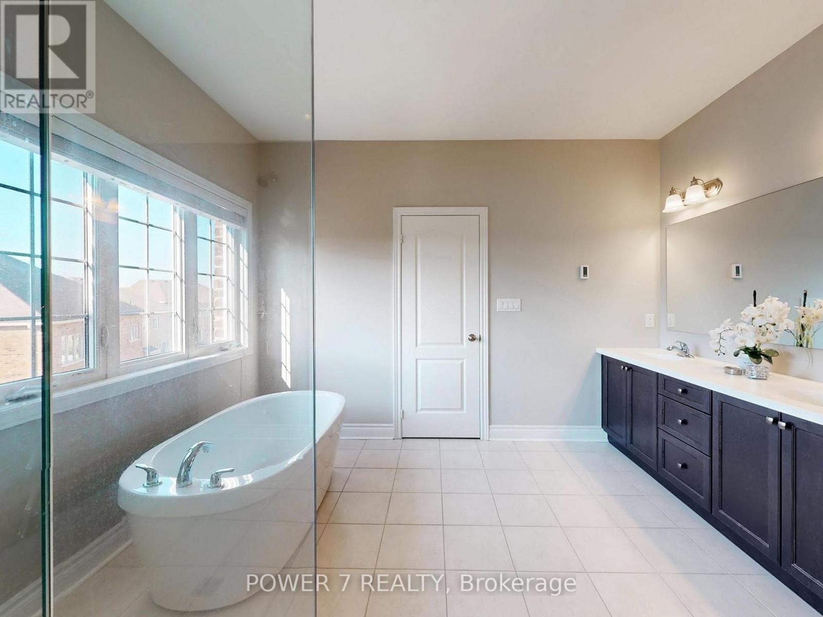 61 Match Point Court, Aurora, Ontario  L4G 3J1 - Photo 31 - N13871368