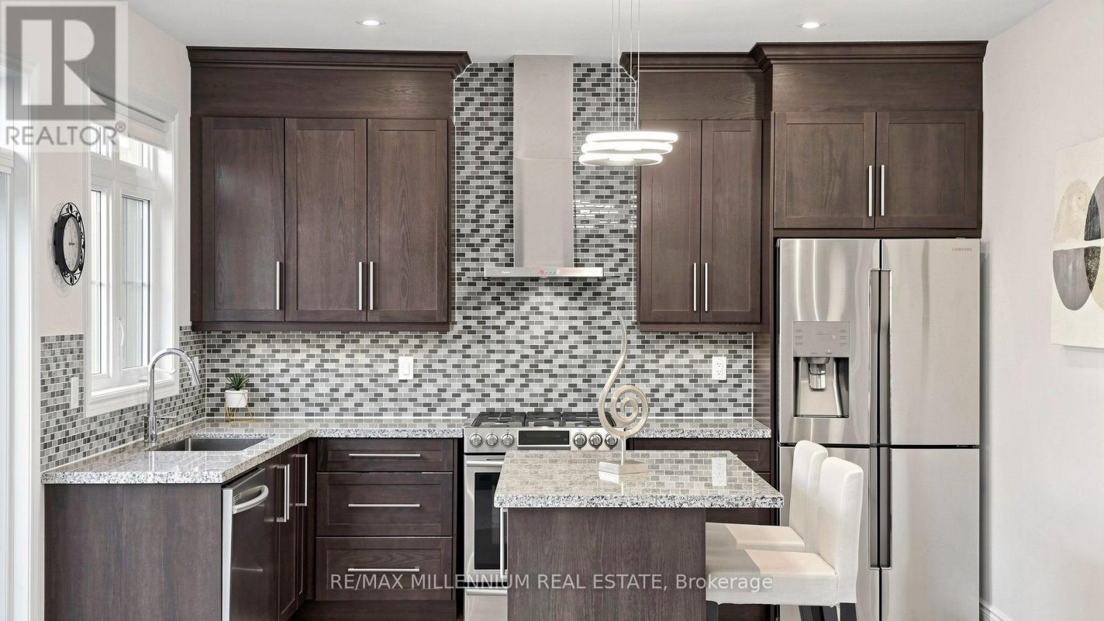 327 Mactier Drive, Vaughan, Ontario  L4H 4R1 - Photo 15 - N13871396