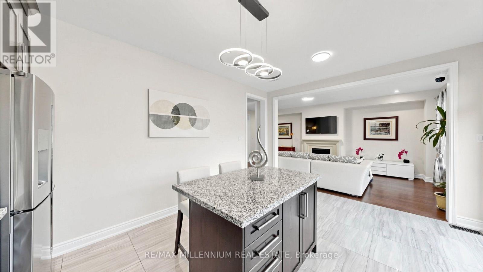 327 Mactier Drive, Vaughan, Ontario  L4H 4R1 - Photo 16 - N13871396