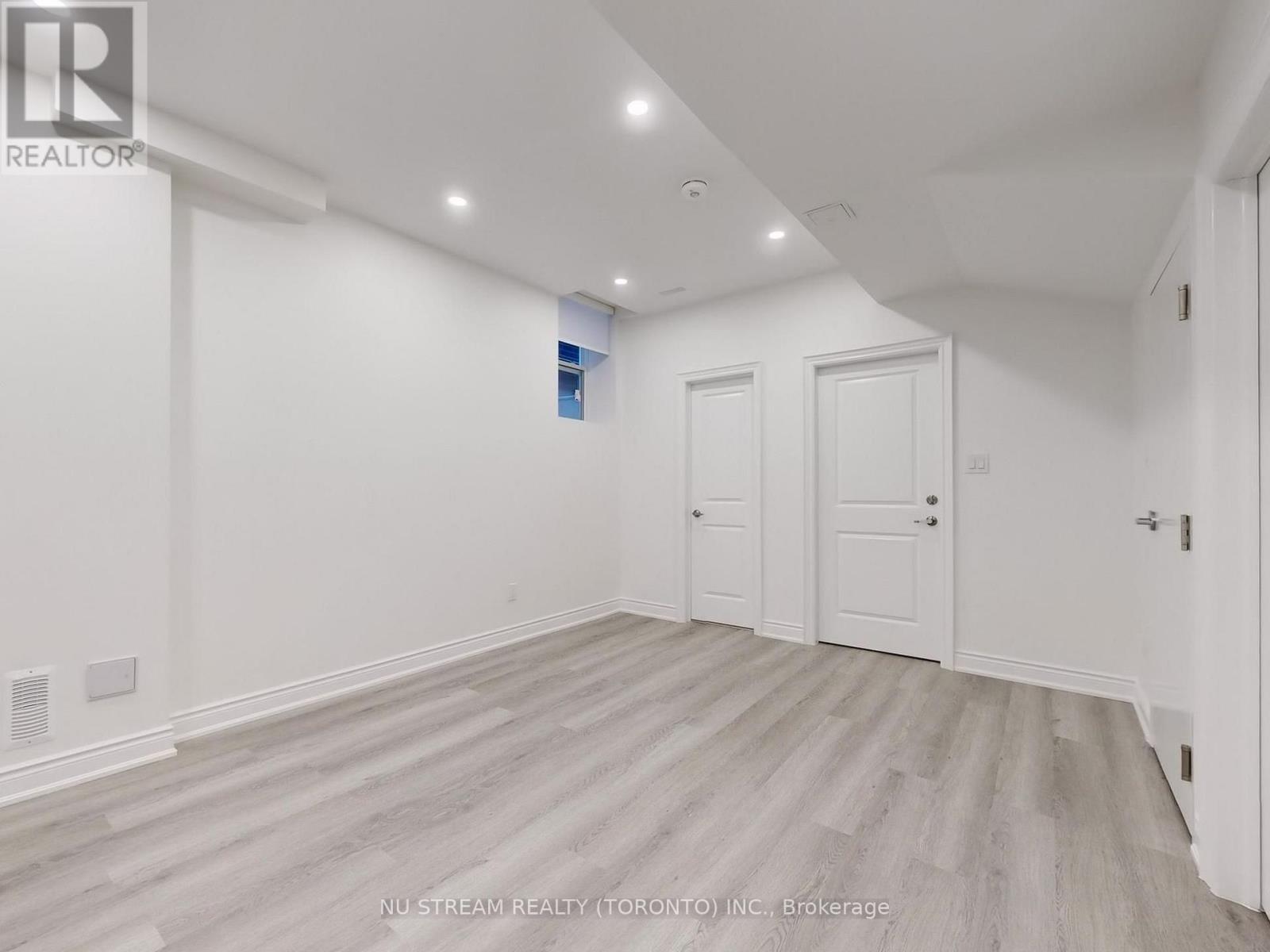 18 Wellman Drive, Richmond Hill, Ontario  L4E 1G1 - Photo 10 - N13871418