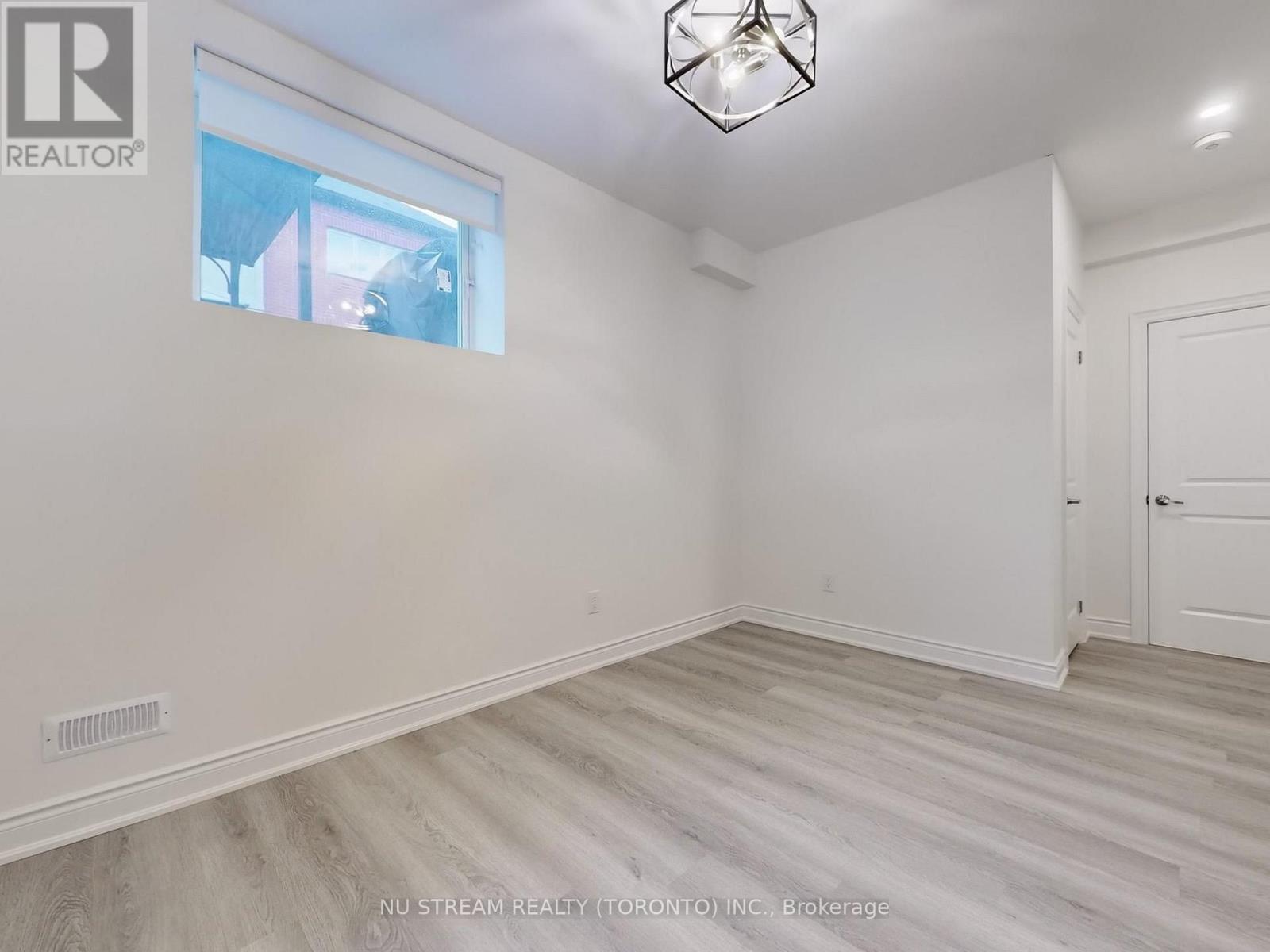 18 Wellman Drive, Richmond Hill, Ontario  L4E 1G1 - Photo 22 - N13871418