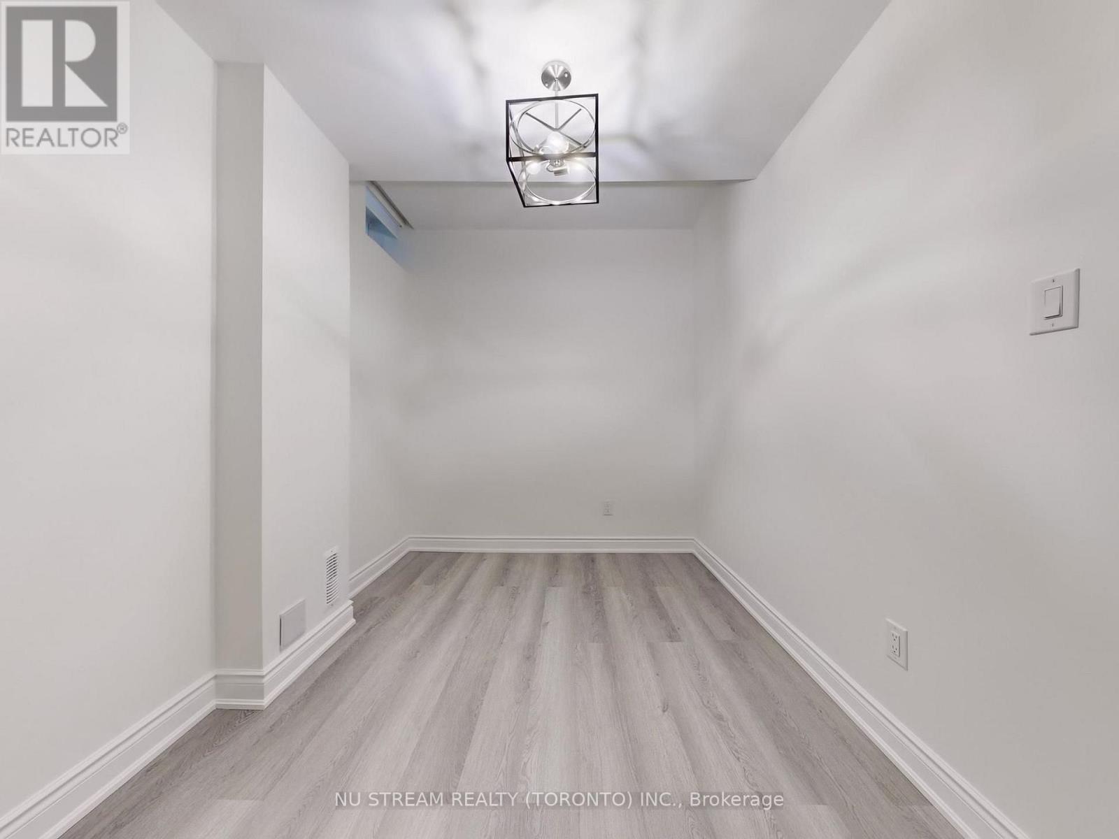 18 Wellman Drive, Richmond Hill, Ontario  L4E 1G1 - Photo 28 - N13871418
