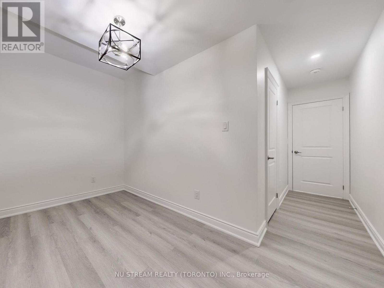 18 Wellman Drive, Richmond Hill, Ontario  L4E 1G1 - Photo 29 - N13871418