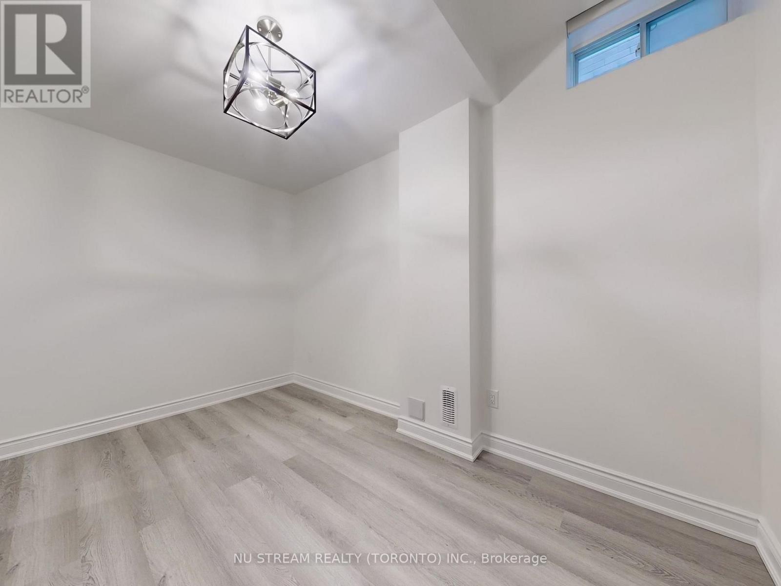 18 Wellman Drive, Richmond Hill, Ontario  L4E 1G1 - Photo 31 - N13871418