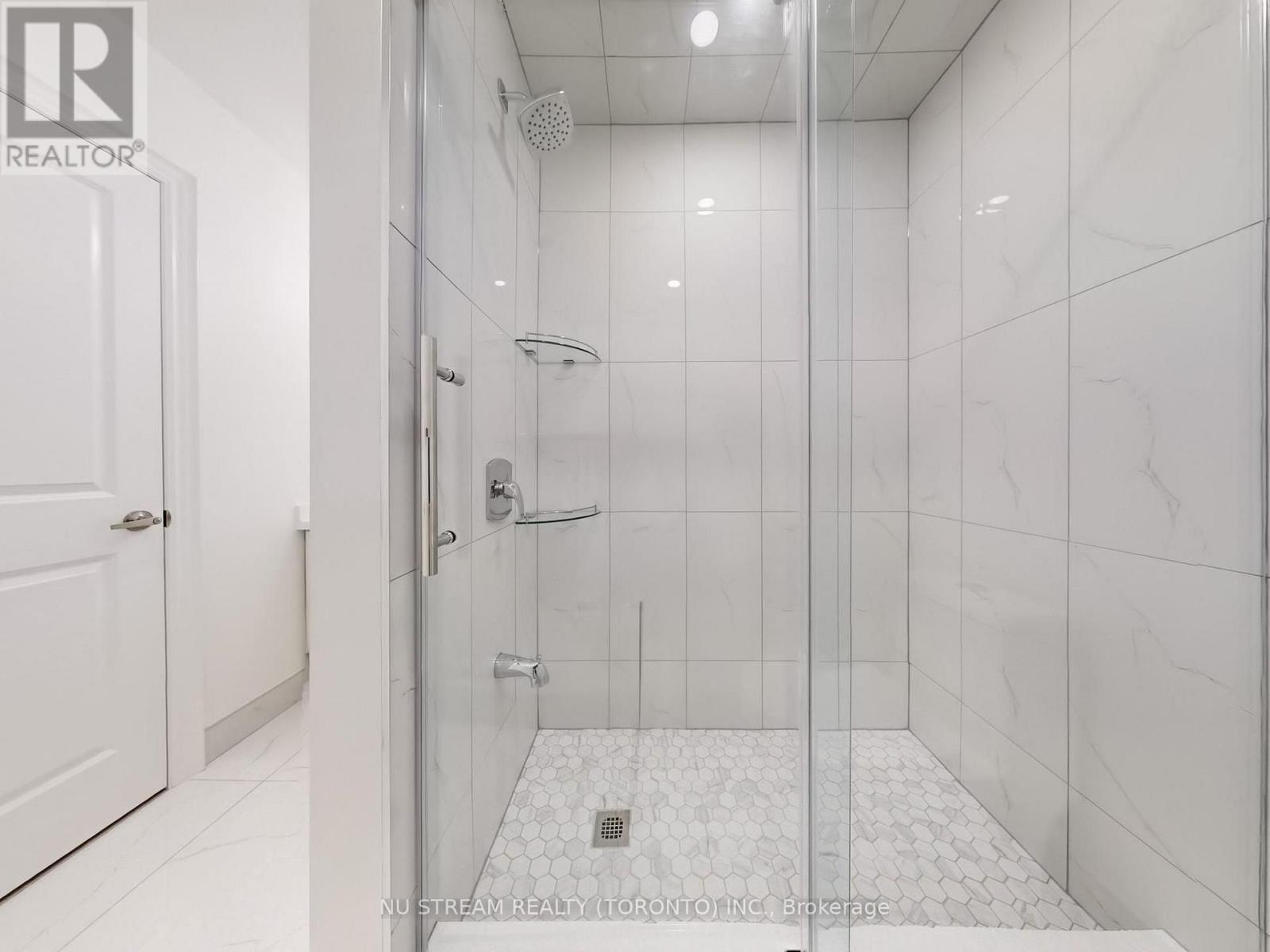 18 Wellman Drive, Richmond Hill, Ontario  L4E 1G1 - Photo 36 - N13871418