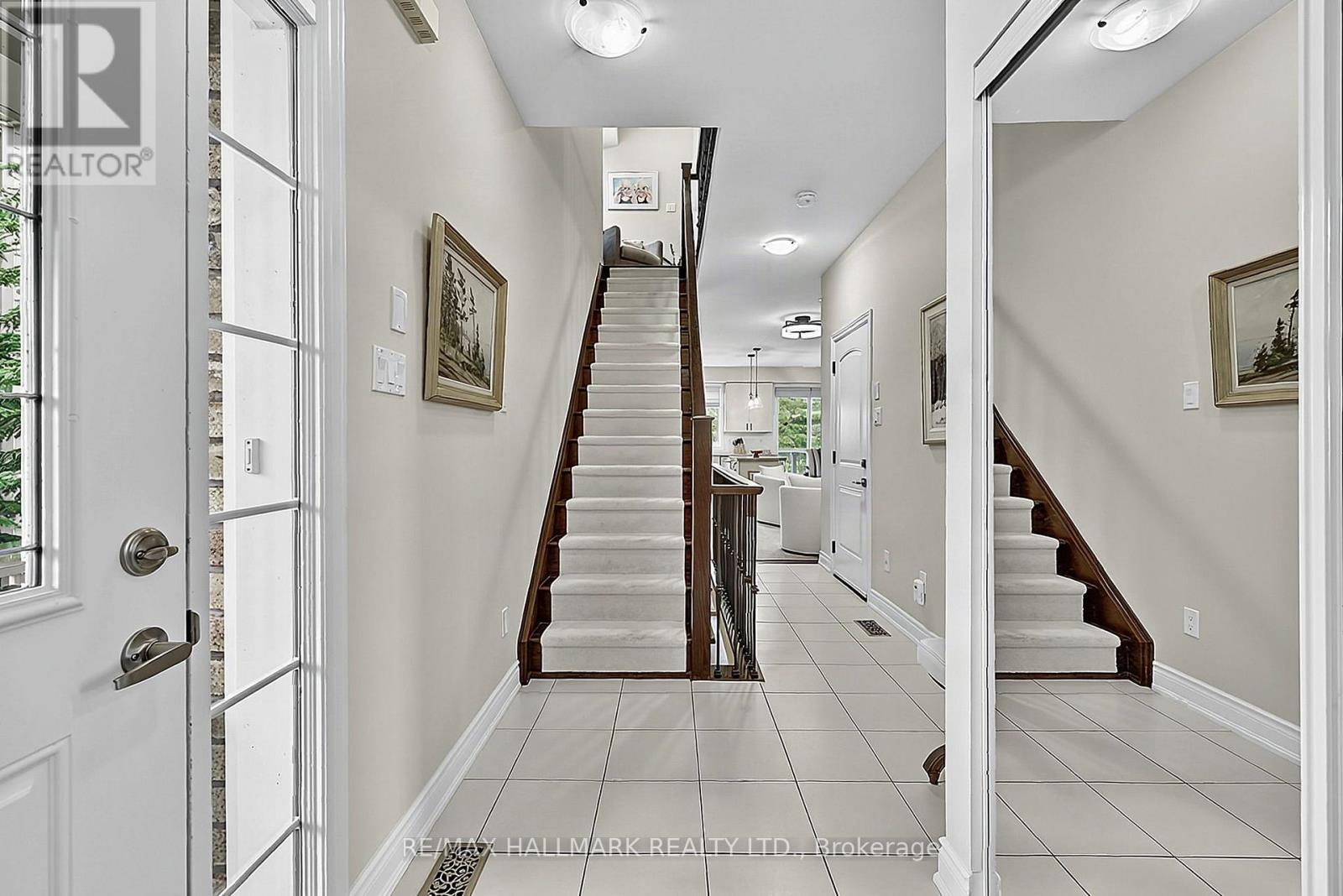 710 Wendy Culbert Crescent, Newmarket, Ontario  L3X 0A4 - Photo 6 - N13871466