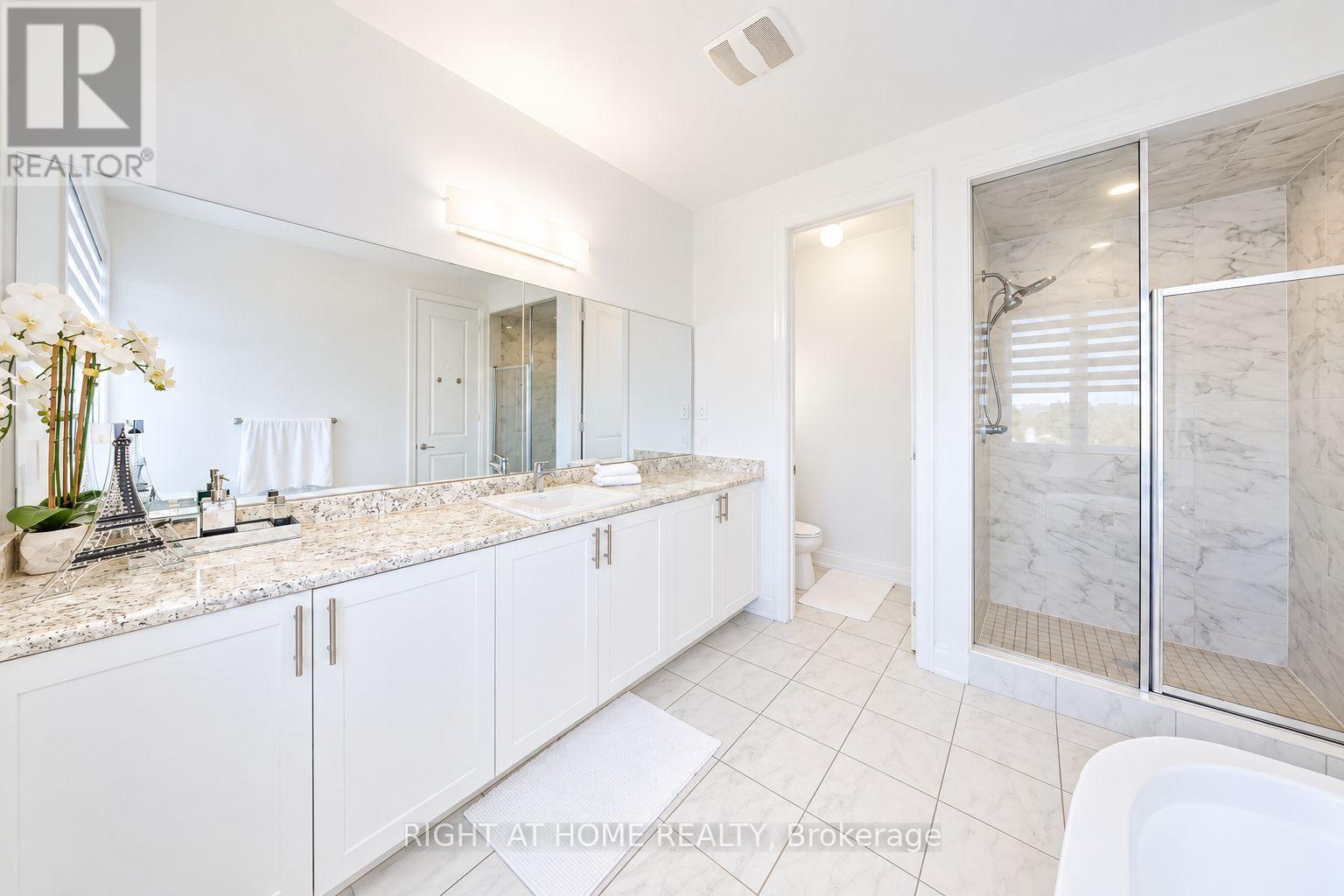 59 Hydrangea Hollow, East Gwillimbury, Ontario  L9N 0T1 - Photo 12 - N13871494