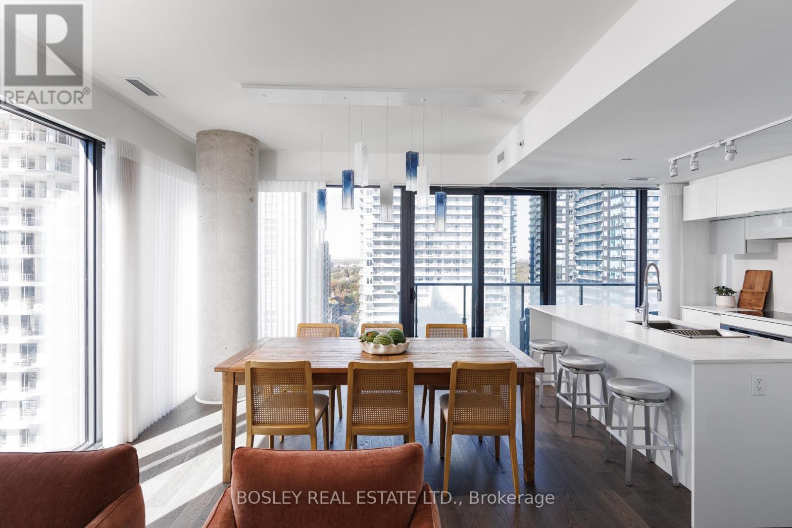 1702 - 185 Roehampton Avenue, Toronto, Ontario  M4P 0C6 - Photo 8 - C13818592