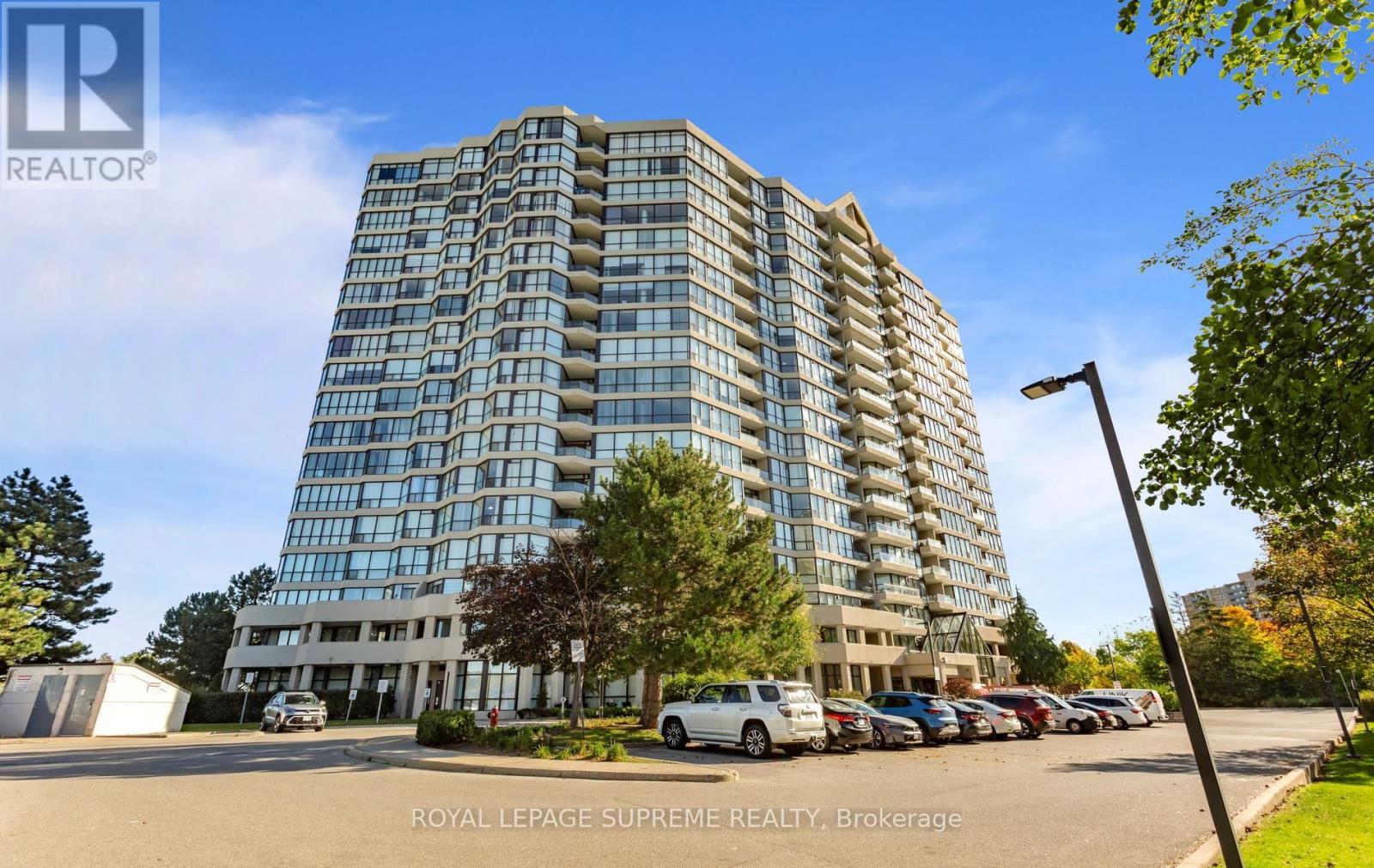 1015 - 5 Rowntree Road, Toronto, Ontario M9V 5G9 - Photo 2 - W13871280