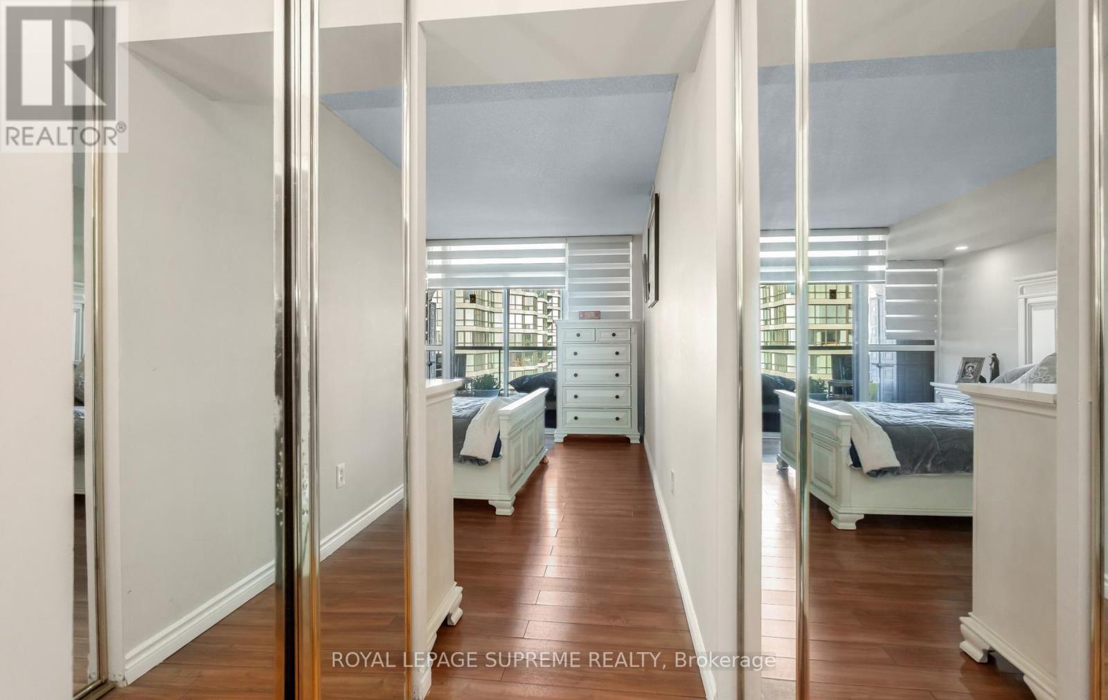 1015 - 5 Rowntree Road, Toronto, Ontario M9V 5G9 - Photo 29 - W13871280