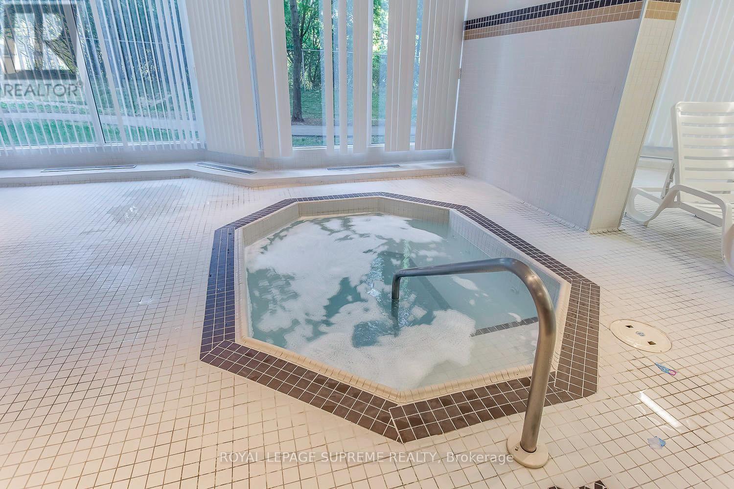 1015 - 5 Rowntree Road, Toronto, Ontario M9V 5G9 - Photo 45 - W13871280