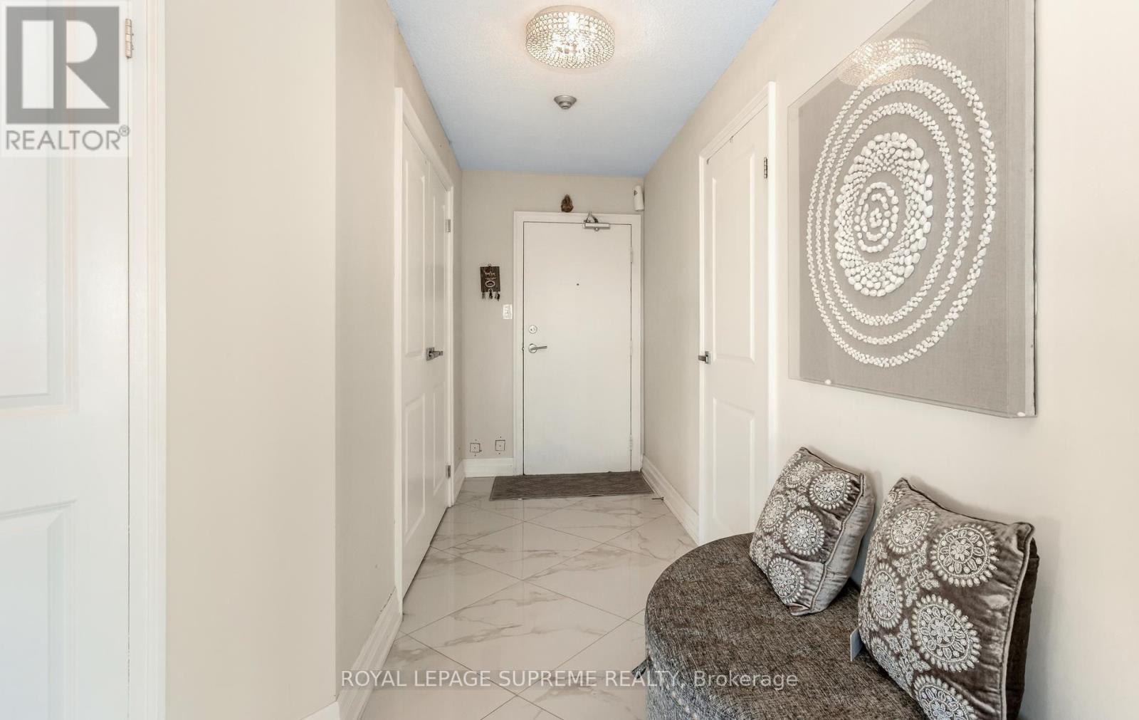 1015 - 5 Rowntree Road, Toronto, Ontario M9V 5G9 - Photo 5 - W13871280