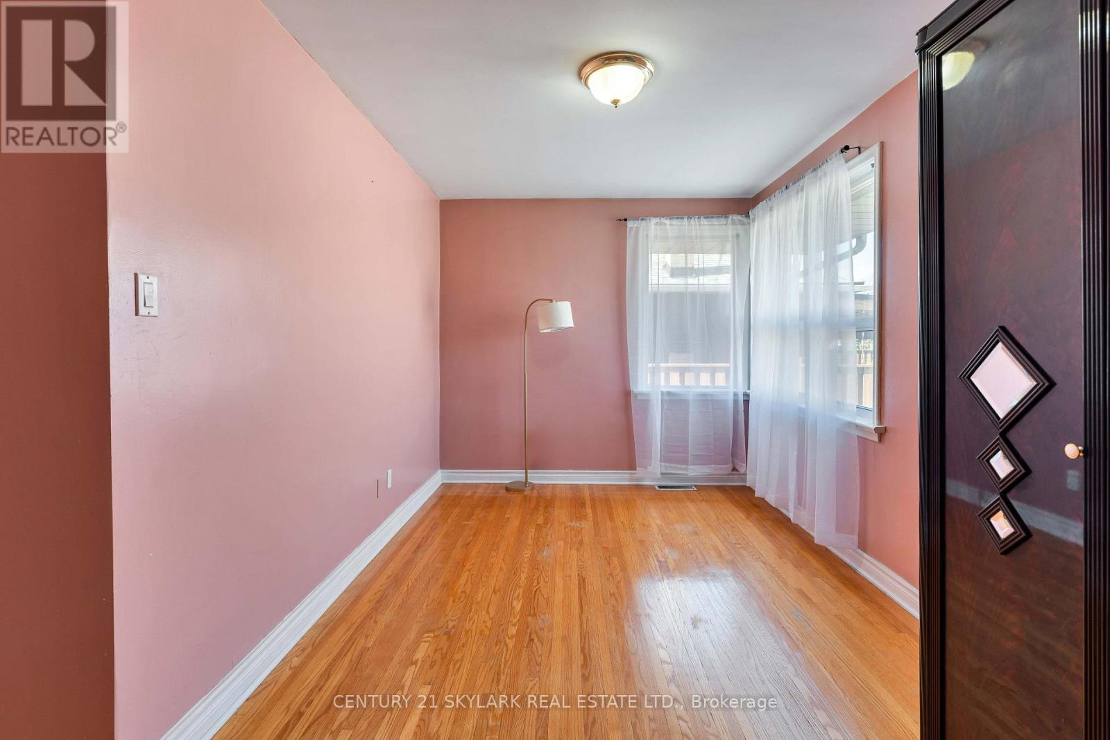 24 Aura Lea Boulevard, Toronto, Ontario  M9M 1K3 - Photo 22 - W13871316